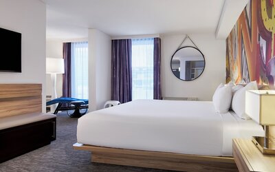 The LINQ Hotel & Casino – A Caesars Rewards Destination
