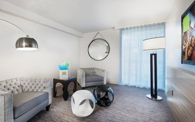 The LINQ Hotel & Casino – A Caesars Rewards Destination