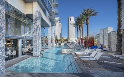 Palms Place - Strip View - High floor