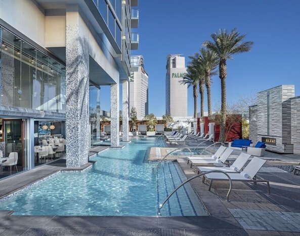 Palms Place - Strip View - High floor