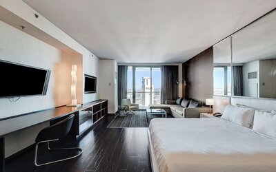 Palms Place - Strip View - High floor