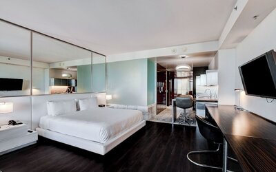 Palms Place - Strip View - High floor