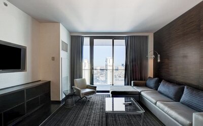 Palms Place - Strip View - High floor