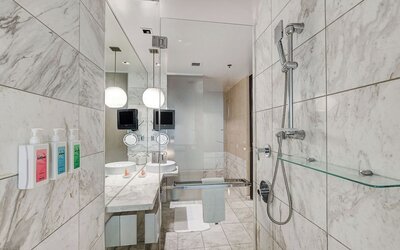 Palms Place - Strip View - High floor