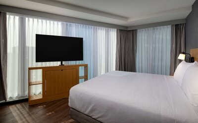 Hyatt Place Boston/Seaport District