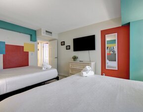 Stay Together Suites | Center Strip PH