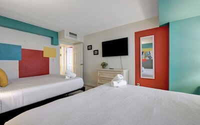 Stay Together Suites | Center Strip PH
