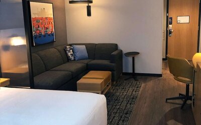Hyatt Place Boston/Seaport District