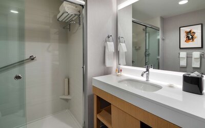 Hyatt Place Boston/Seaport District