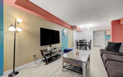 Stay Together Suites | Center Strip PH