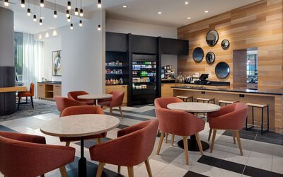 Hyatt Place Boston/Seaport District