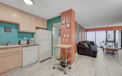 Stay Together Suites | Center Strip PH