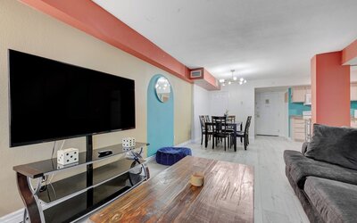 Stay Together Suites | Center Strip PH