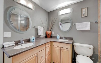 Stay Together Suites | Center Strip PH