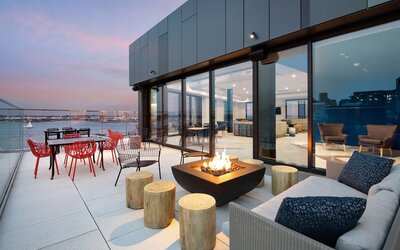 Hyatt Place Boston/Seaport District