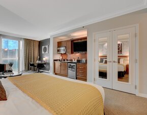 Studio 25 HIGH FLR MGM Signature Balcony
