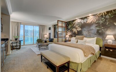 Studio 25 HIGH FLR MGM Signature Balcony