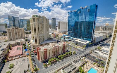 Studio 25 HIGH FLR MGM Signature Balcony