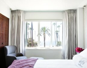 Hotel Shangri-la At The Ocean