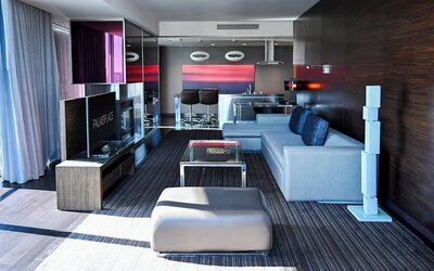 Palms Place