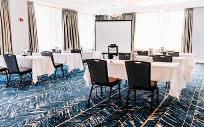 Salem Waterfront Hotel & Suites