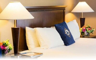 Salem Waterfront Hotel & Suites
