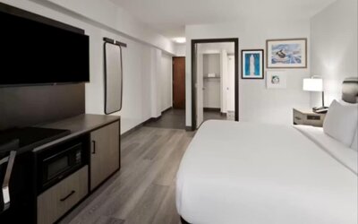Holiday Inn Express And Suites Washington Dc Noma by IHG