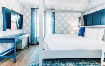 Salem Waterfront Hotel & Suites