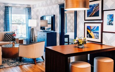 Salem Waterfront Hotel & Suites