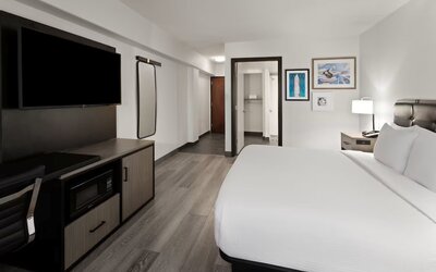 Holiday Inn Express And Suites Washington Dc Noma by IHG