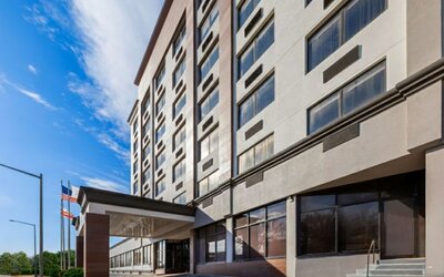 Holiday Inn Express And Suites Washington Dc Noma by IHG