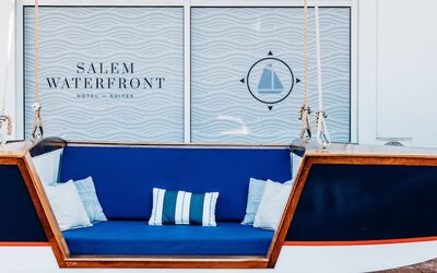 Salem Waterfront Hotel & Suites