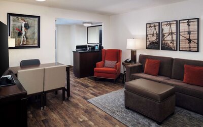 Embassy Suites by Hilton Washington DC Chevy Chase Pavilion