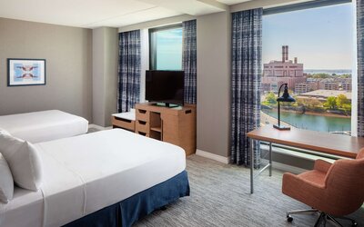 Hampton by Hilton at the Boston Seaport District