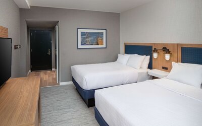 Hampton by Hilton at the Boston Seaport District