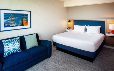 Hampton by Hilton at the Boston Seaport District