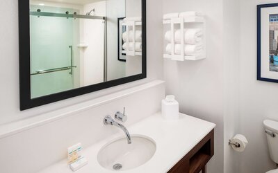 Hampton by Hilton at the Boston Seaport District