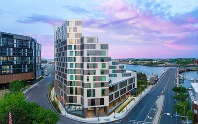 Hampton by Hilton at the Boston Seaport District