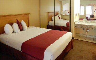 Mardi Gras Hotel & Casino