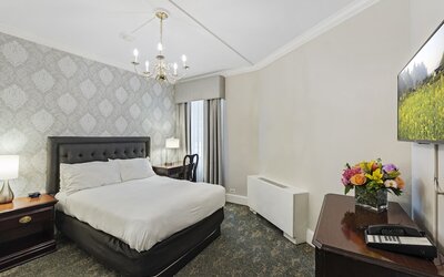 Hawthorne Hotel