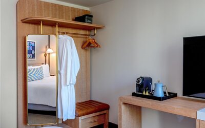 Beacon Hotel & Corporate Quarters