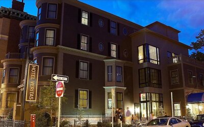 Hotel Veritas