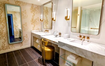 Circa Resort & Casino – Adults Only