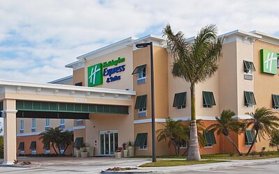 Holiday Inn Express & Suites Marathon