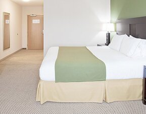 Holiday Inn Express & Suites Marathon