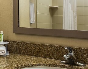 Holiday Inn Express & Suites Marathon