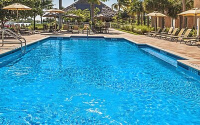 Holiday Inn Express & Suites Marathon