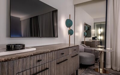 The Morrow Washington Dc, Curio Collection By Hilton