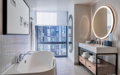 The Morrow Washington Dc, Curio Collection By Hilton