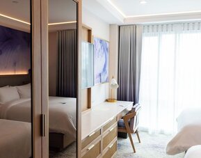 Iris Hotel Boston